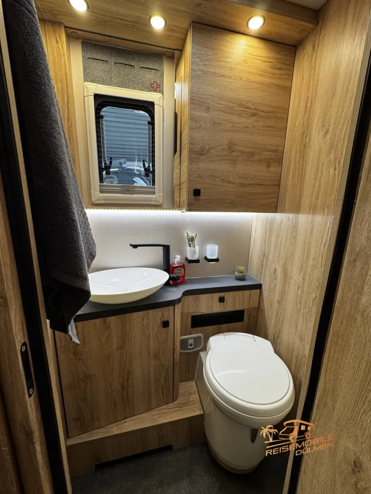 Fahrzeugbild Eura Mobil Integra Line 720 EF Hubbett #25