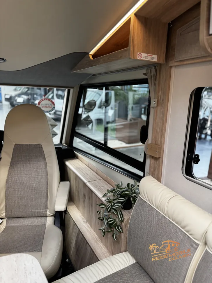 Fahrzeugbild Eura Mobil Integra Line 720 EF Hubbett #28