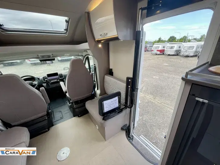 Fahrzeugbild Bürstner Lyseo TD 736 Rolli barrierefrei #11