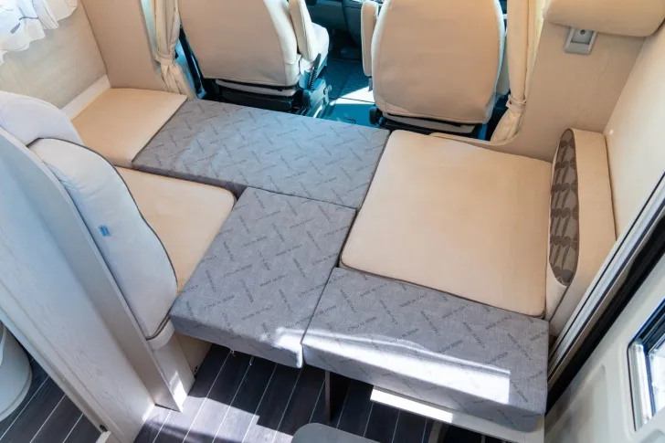 Fahrzeugbild Rimor Seal 98 Plus SILVER PAKET+MARKISE+COMBI6E+ISOFIX #12