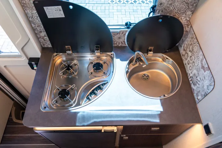 Fahrzeugbild Rimor Seal 98 Plus SILVER PAKET+MARKISE+COMBI6E+ISOFIX #16