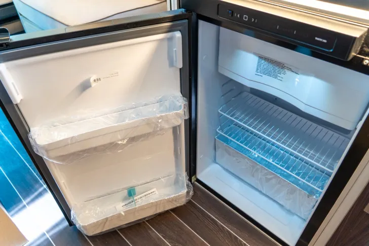 Fahrzeugbild Rimor Seal 98 Plus SILVER PAKET+MARKISE+COMBI6E+ISOFIX #18