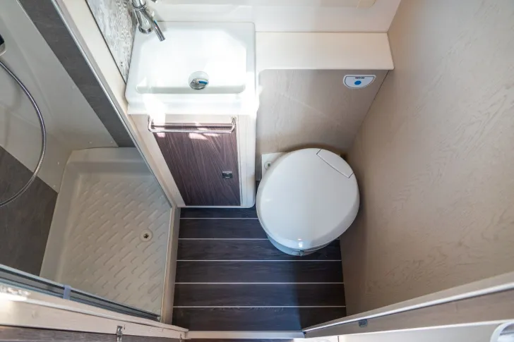 Fahrzeugbild Rimor Seal 98 Plus SILVER PAKET+MARKISE+COMBI6E+ISOFIX #19