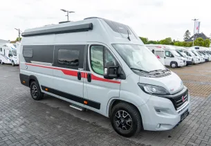 Van V633M