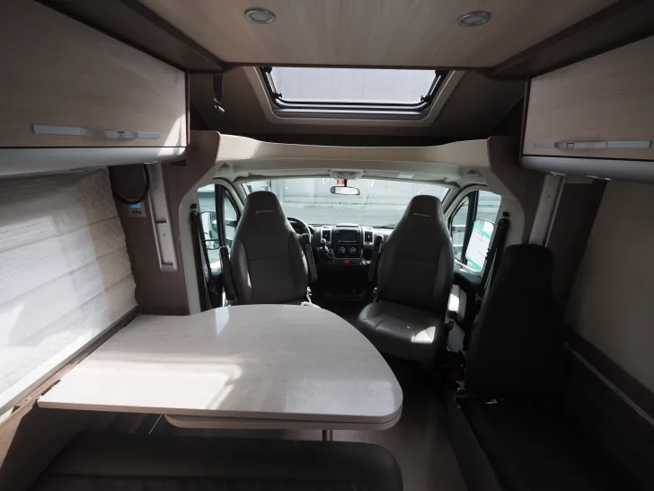 Fahrzeugbild Bürstner Ixeo Time 726 G, SAT/TV, Solar, Navi/Kam. 5.Sitz #6