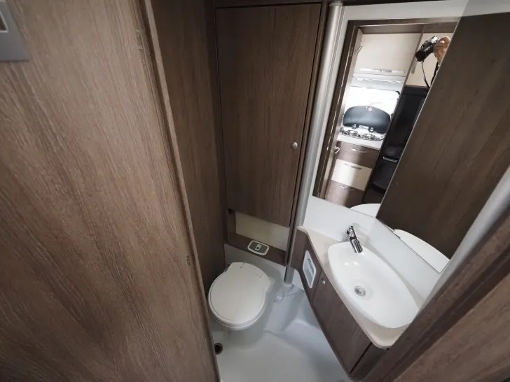 Fahrzeugbild Bürstner Ixeo Time 726 G, SAT/TV, Solar, Navi/Kam. 5.Sitz #11