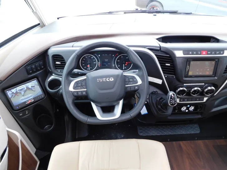 Fahrzeugbild Carthago chic s-plus I 50 LE Vollluftfeder,Motorradträger #9