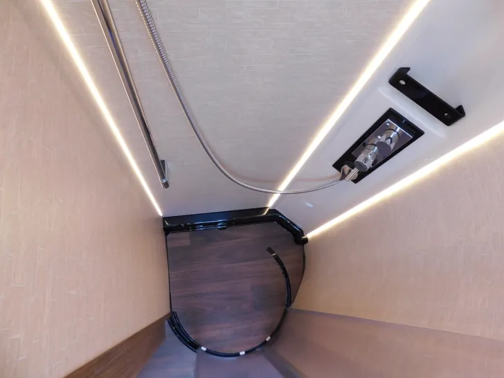 Fahrzeugbild Carthago chic s-plus I 50 LE Vollluftfeder,Motorradträger #16