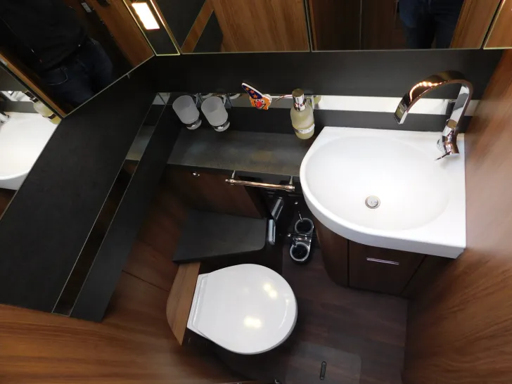 Fahrzeugbild Carthago chic s-plus I 50 LE Vollluftfeder,Motorradträger #18