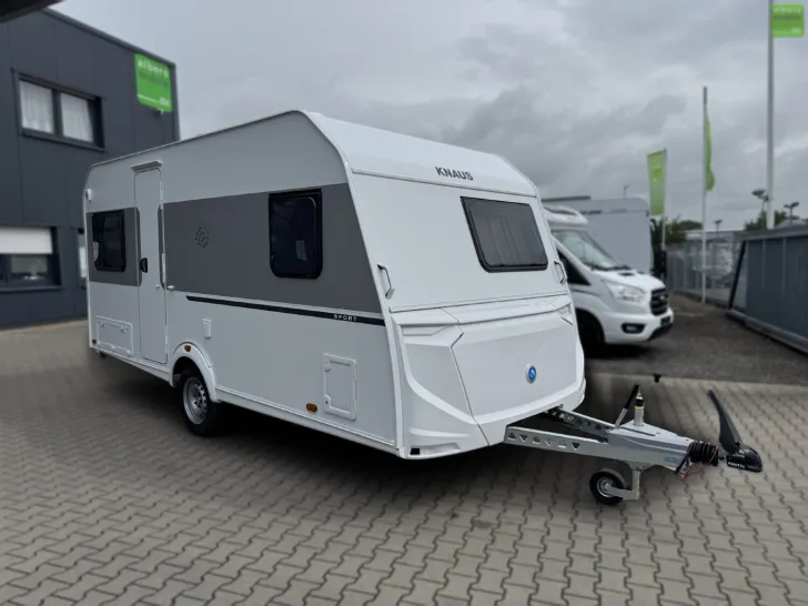 Fahrzeugbild Knaus Sport 450 FU Dusche 1800kg Französisches Bett #1