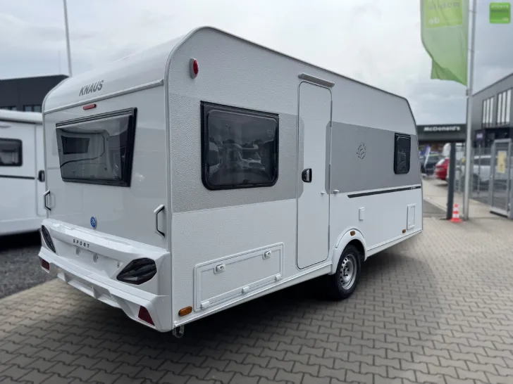 Fahrzeugbild Knaus Sport 450 FU Dusche 1800kg Französisches Bett #4