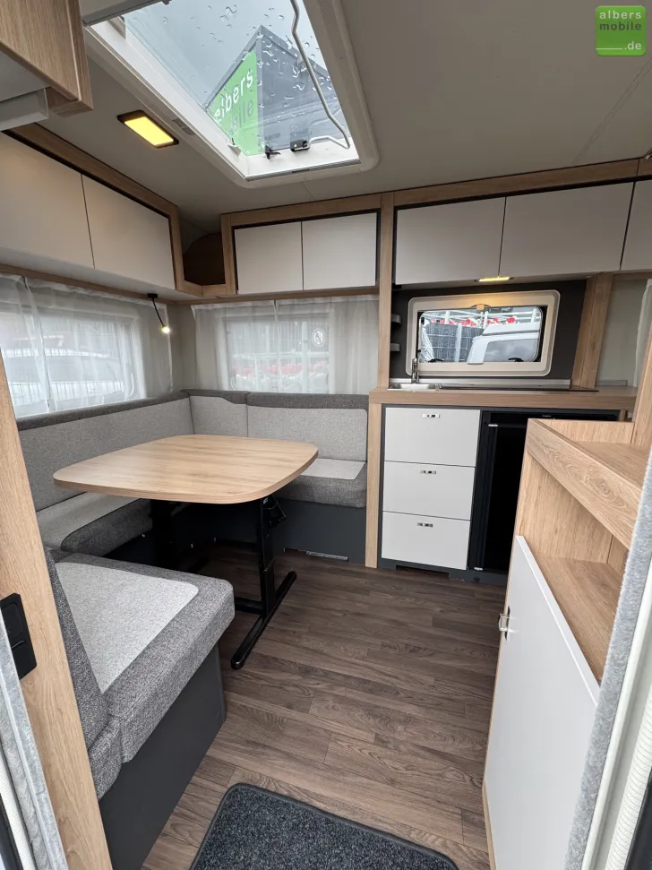 Fahrzeugbild Knaus Sport 450 FU Dusche 1800kg Französisches Bett #8