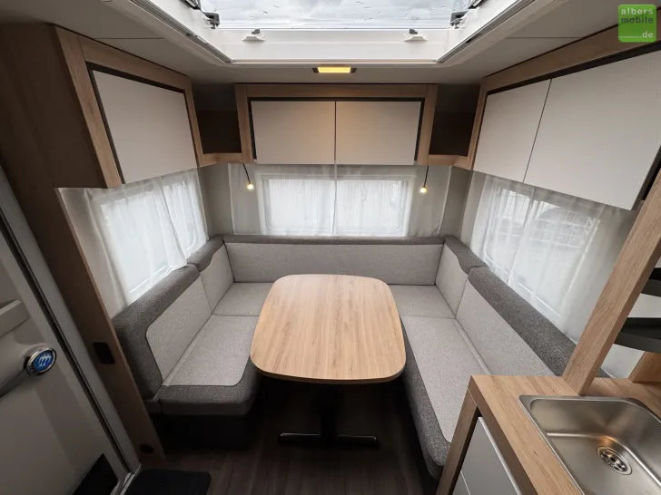 Fahrzeugbild Knaus Sport 450 FU Dusche 1800kg Französisches Bett #9