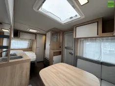 Bild 12 Knaus Sport 450 FU Dusche 1800kg Französisches Bett