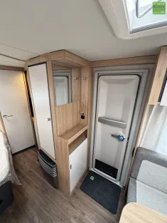 Bild 13 Knaus Sport 450 FU Dusche 1800kg Französisches Bett