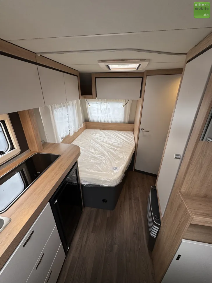 Fahrzeugbild Knaus Sport 450 FU Dusche 1800kg Französisches Bett #16