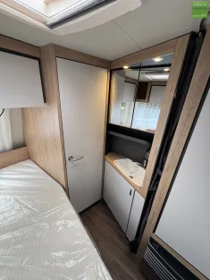Bild 18 Knaus Sport 450 FU Dusche 1800kg Französisches Bett