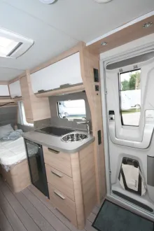 Fahrzeugbild Knaus Südwind 460 EU 60 Years #16