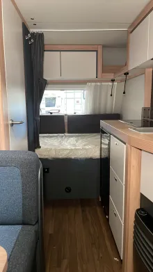 Sicht vorne-hinten Knaus Sport 420 QD