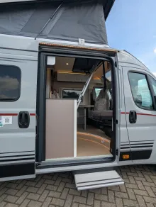 Fahrzeugbild Bürstner Eliseo C 642 Listenpreis: 90.432€ #13