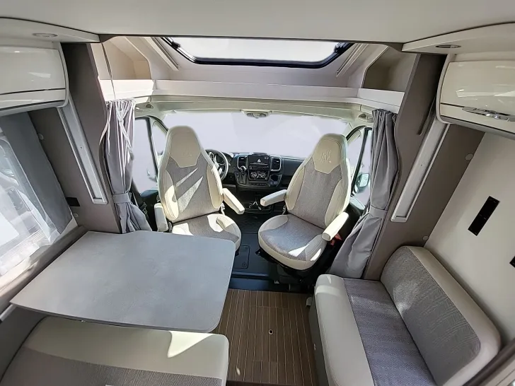 Fahrzeugbild Etrusco T 6900 SB #6