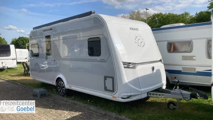 Schräg Vorne Knaus Azur 500 FU