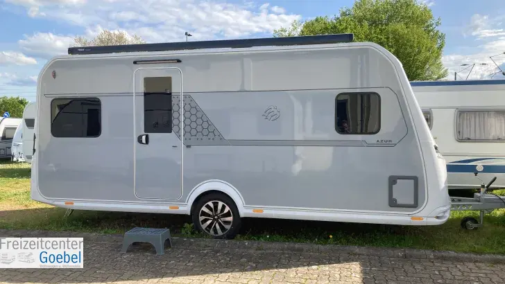 Seitlich Knaus Azur 500 FU
