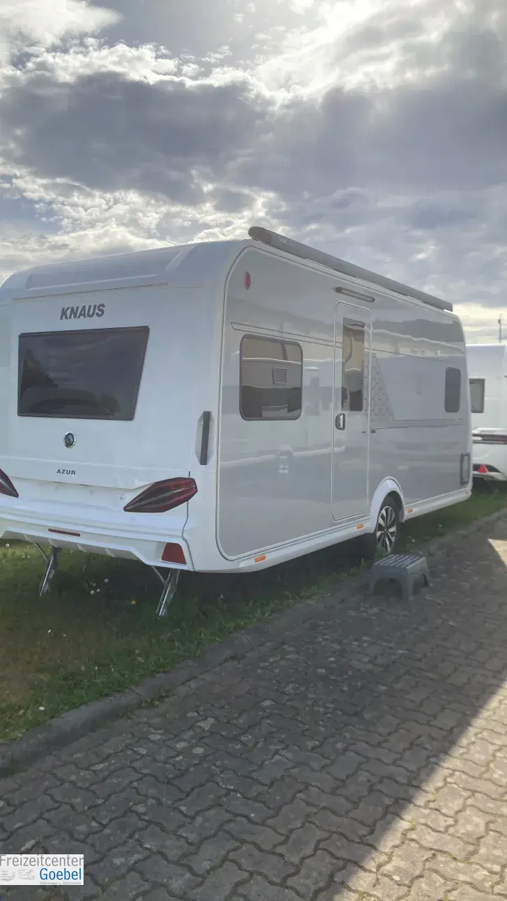 Schräg Hinten Knaus Azur 500 FU