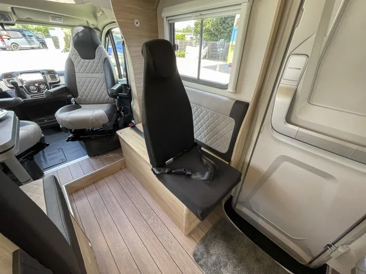 Fahrzeugbild Weinsberg CaraSuite 650 MF *5ter Sitzpl.*Markise* #21