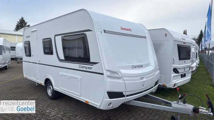 Schräg Vorne Dethleffs Camper 460 EL