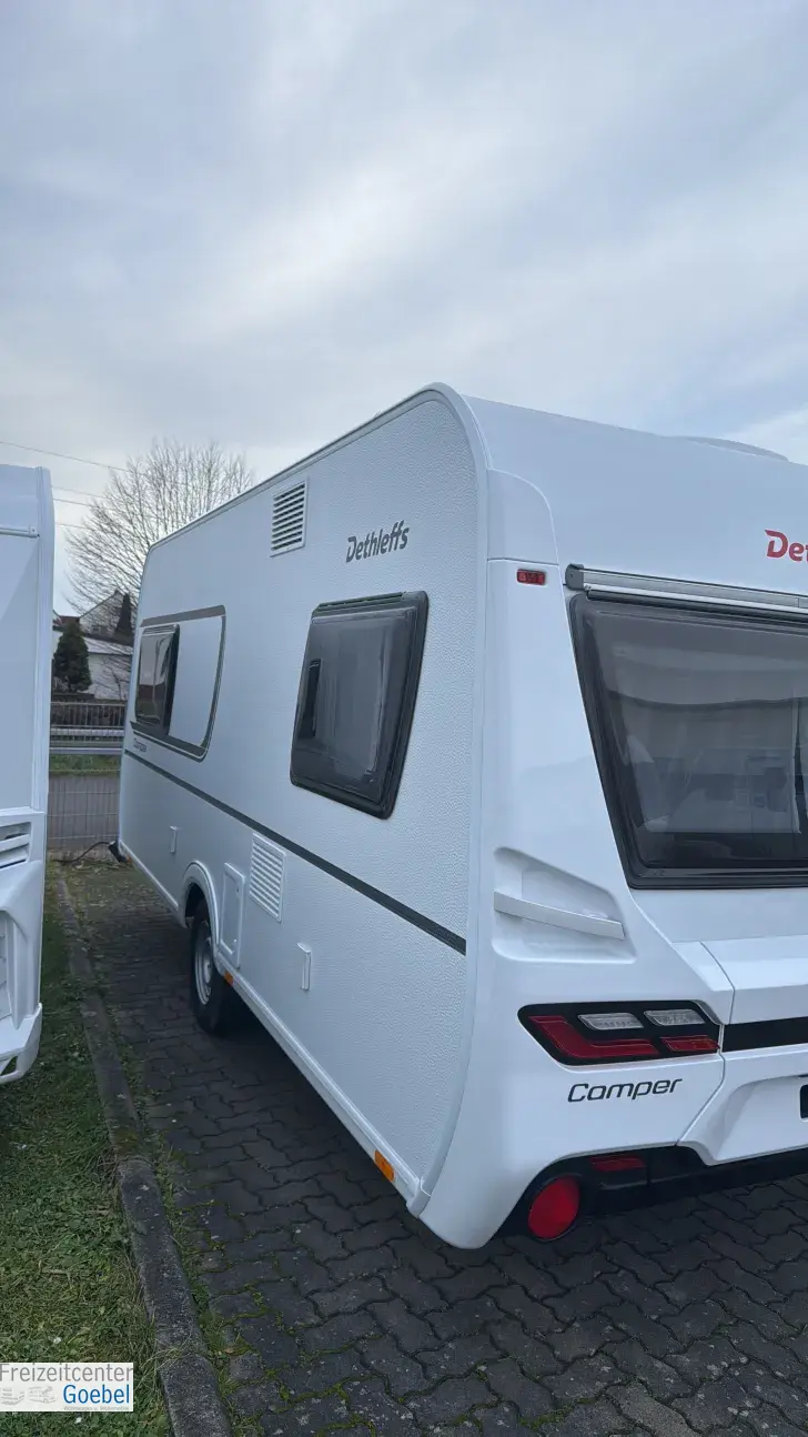 Schräg Hinten Dethleffs Camper 460 EL