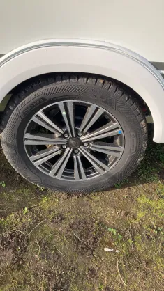 Schräg Hinten