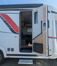 Bild 7 Bürstner Campeo TD 676 G *ganz junger Mietwagen*