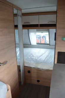 Fahrzeugbild Knaus Südwind 420 QD 60 YEARS Kühlschrank 142l #9
