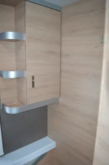 Fahrzeugbild Knaus Südwind 420 QD 60 YEARS Kühlschrank 142l #19
