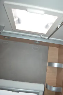 Fahrzeugbild Knaus Südwind 420 QD 60 YEARS Kühlschrank 142l #21