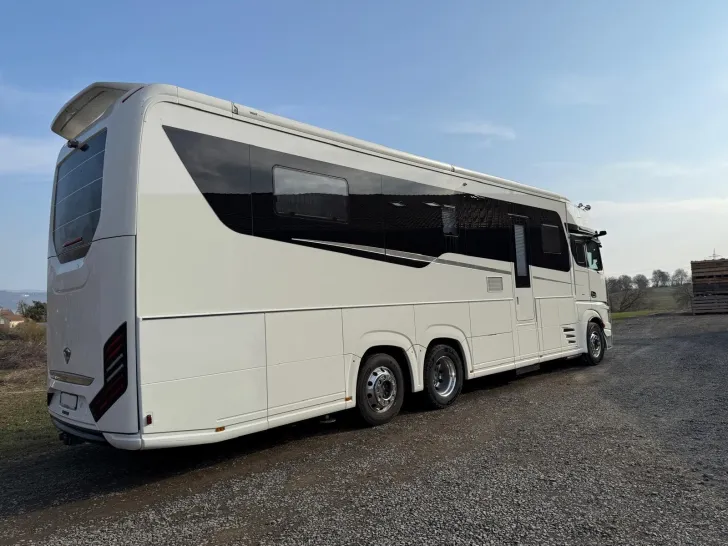 Fahrzeugbild Concorde Centurion 1200 GST #3