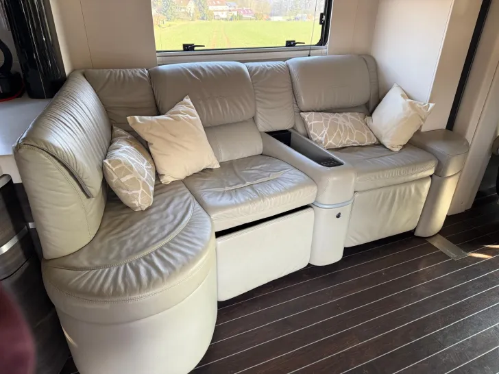 Fahrzeugbild Concorde Centurion 1200 GST #5