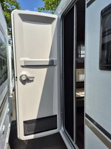 Fahrzeugbild Weinsberg CaraOne 500 FDK *2025*1700kg*Garagentür* #17