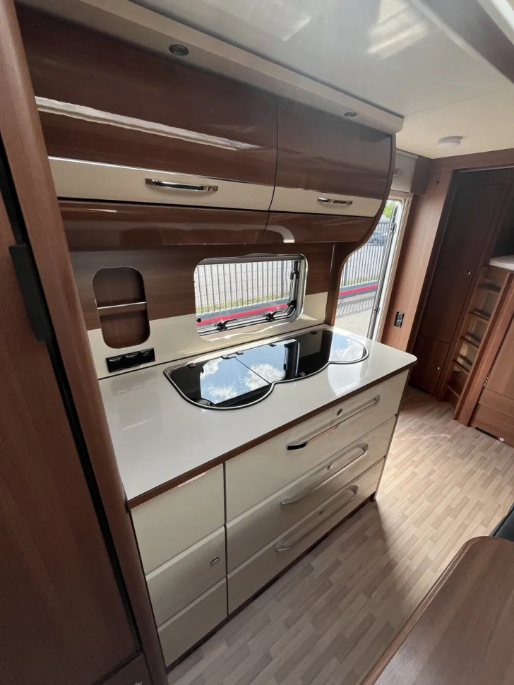 Fahrzeugbild LMC Maestro 522 K #10