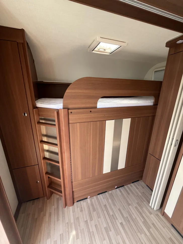 Fahrzeugbild LMC Maestro 522 K #12