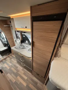 Bild 11 Weinsberg CaraCompact Suite MB EDITION PEPPER 640 MEG
