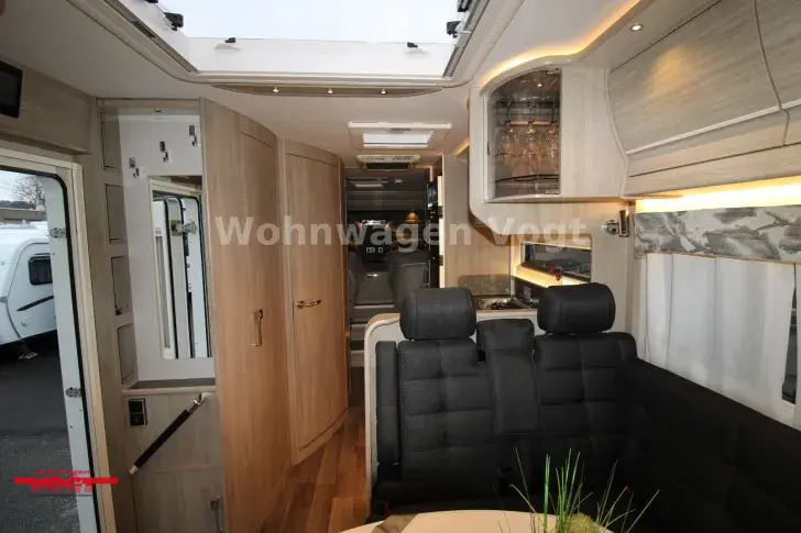 Fahrzeugbild Kabe Crown i810 LGB #19