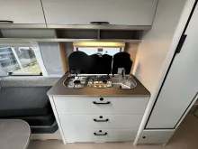 Fahrzeugbild Bürstner Premio 460 TS SkyLine Paket | MBI App | 1600 kg #9