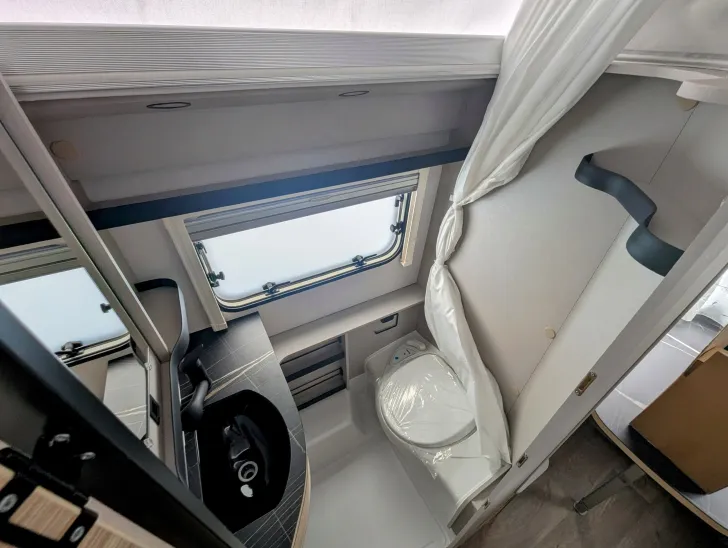 Fahrzeugbild Hymer Eriba Touring 542 TANGO RED EDITION #13