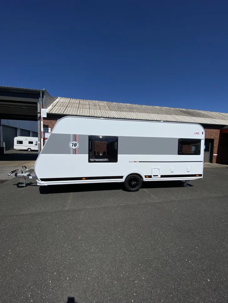 Fahrzeugbild LMC Style 450 D 453 D #2