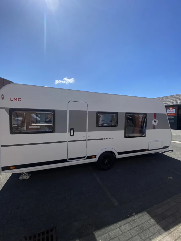 Fahrzeugbild LMC Style 450 D 453 D #3