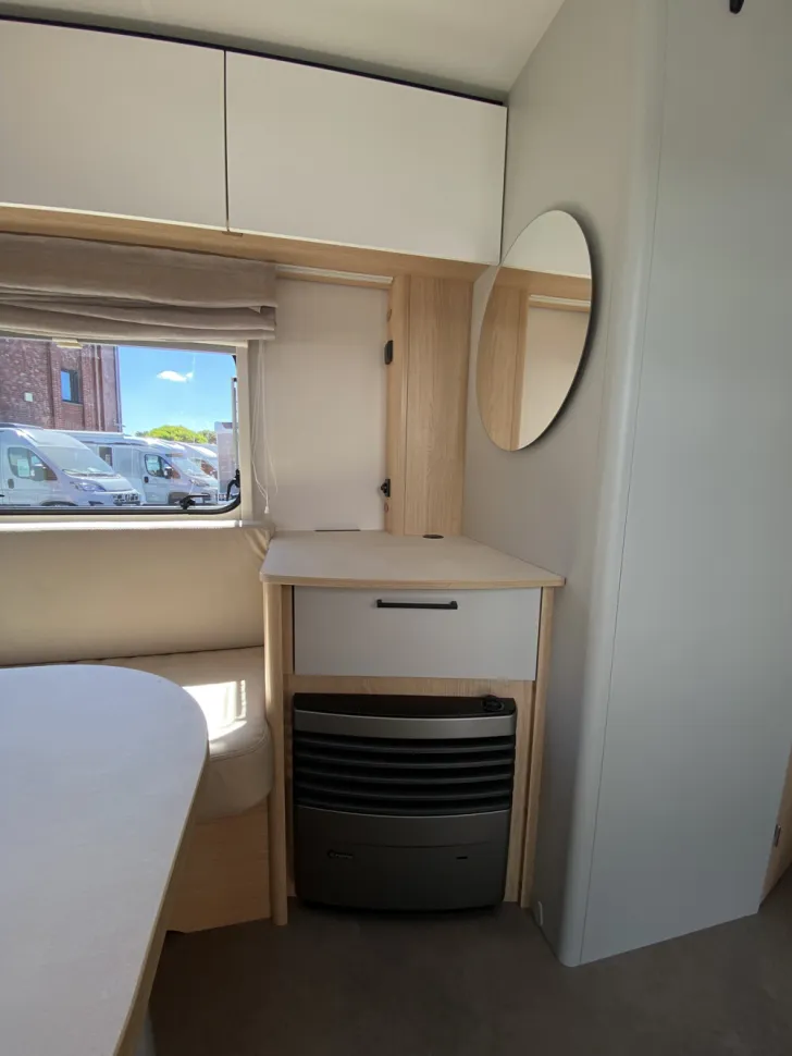 Fahrzeugbild LMC Style 450 D 453 D #11