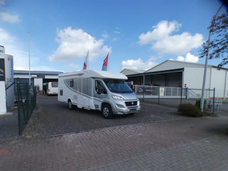 Fahrzeugbild Miller Dog Liner T 730 #3