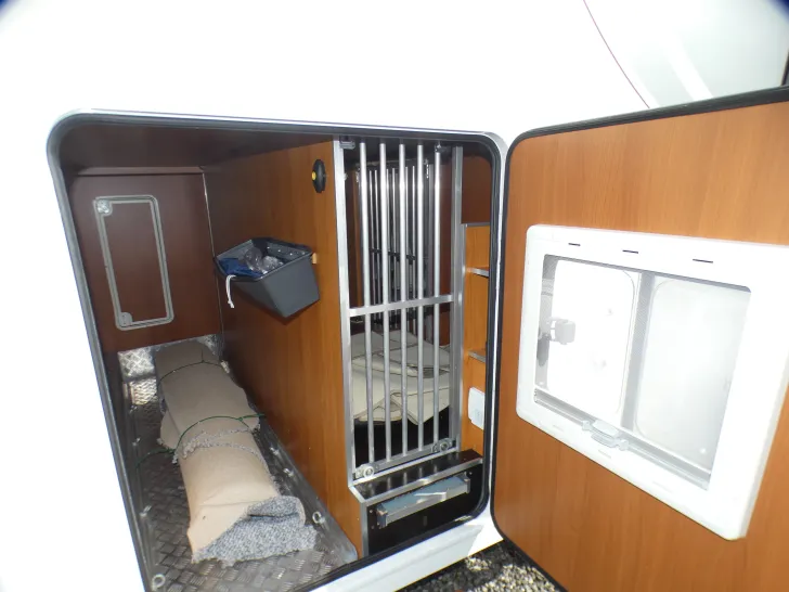 Fahrzeugbild Miller Dog Liner T 730 #20